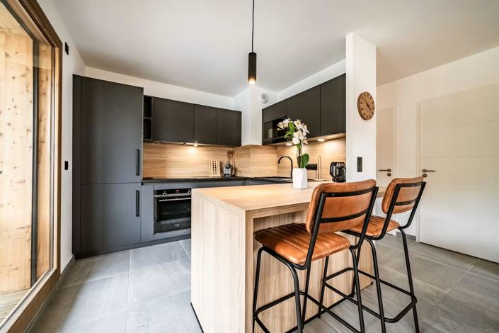 Image No.14-3 Bed Apartment for sale