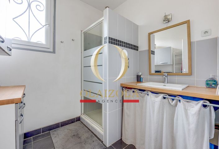 Image No.16-5 Bed House for sale