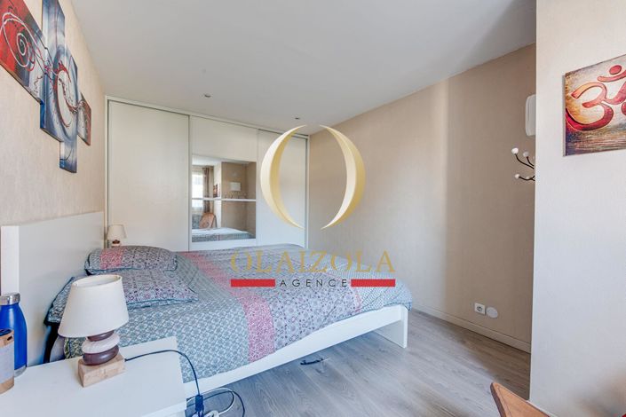 Image No.18-5 Bed House for sale