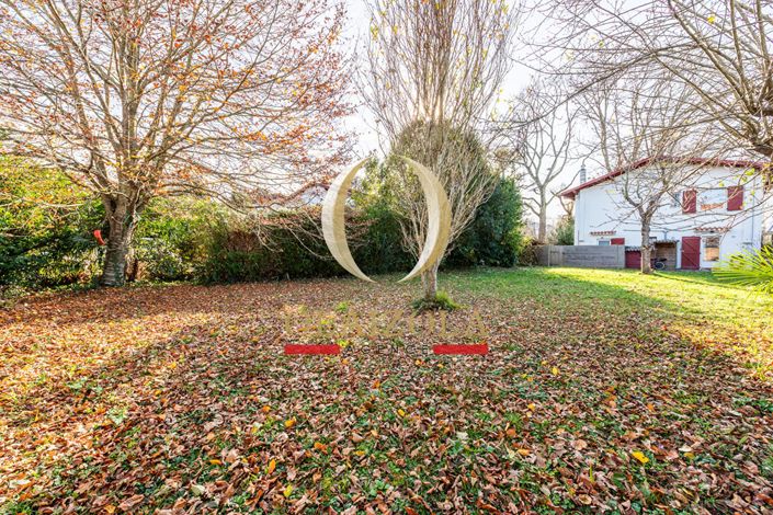 Image No.4-5 Bed House for sale