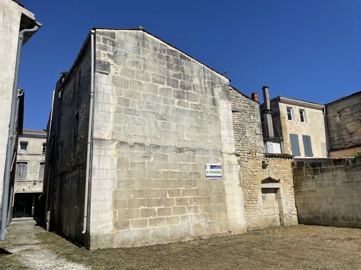 Image No.2-Maison de 5 chambres à vendre à Saint-Savinien