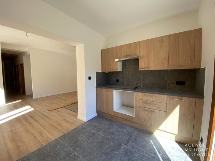 Image No.11-3 Bed Apartment for sale