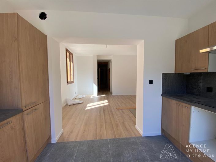 Image No.9-3 Bed Apartment for sale