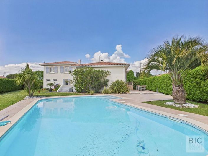 Image No.3-5 Bed House for sale