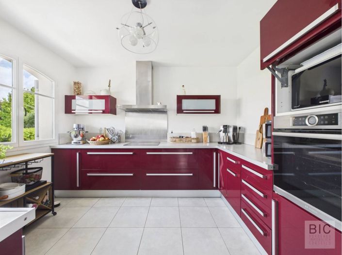 Image No.4-5 Bed House for sale