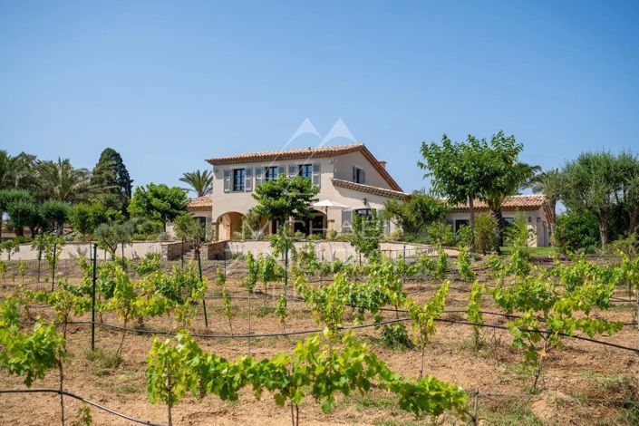 Image No.10-5 Bed House for sale