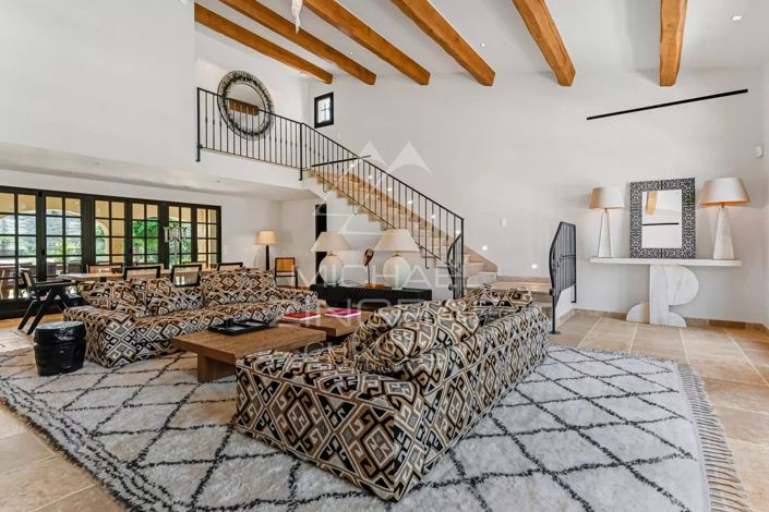 Image No.5-5 Bed House for sale