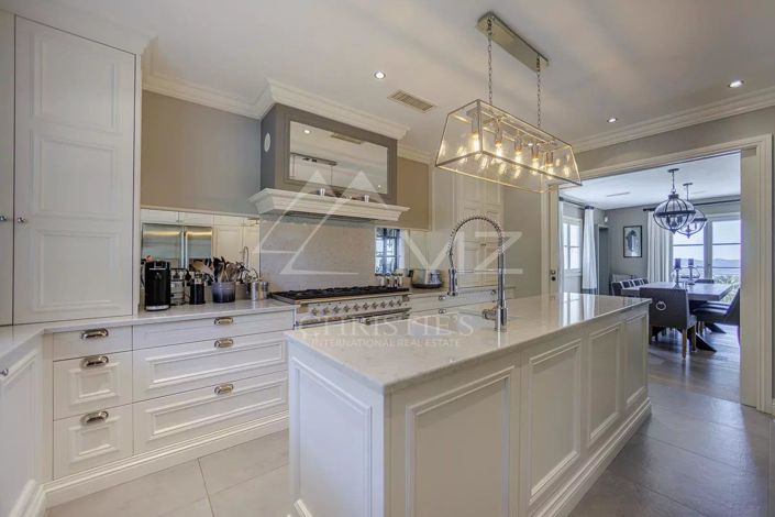 Image No.5-6 Bed House for sale