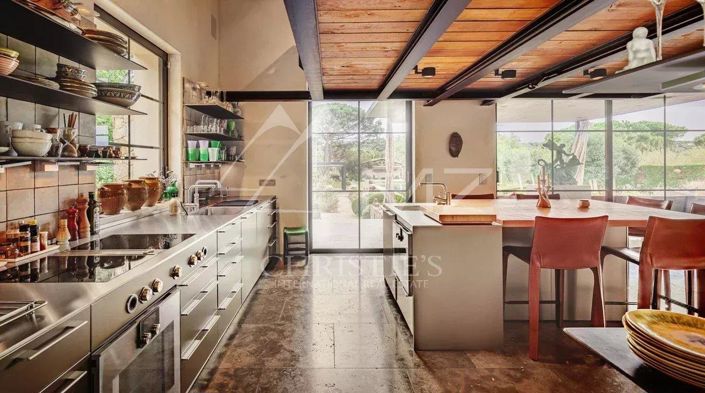 Image No.3-4 Bed House for sale