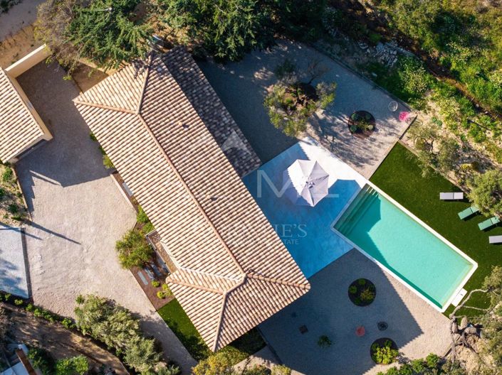 Image No.2-5 Bed House for sale