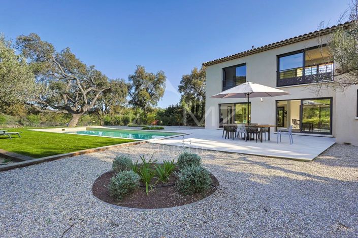 Image No.5-5 Bed House for sale