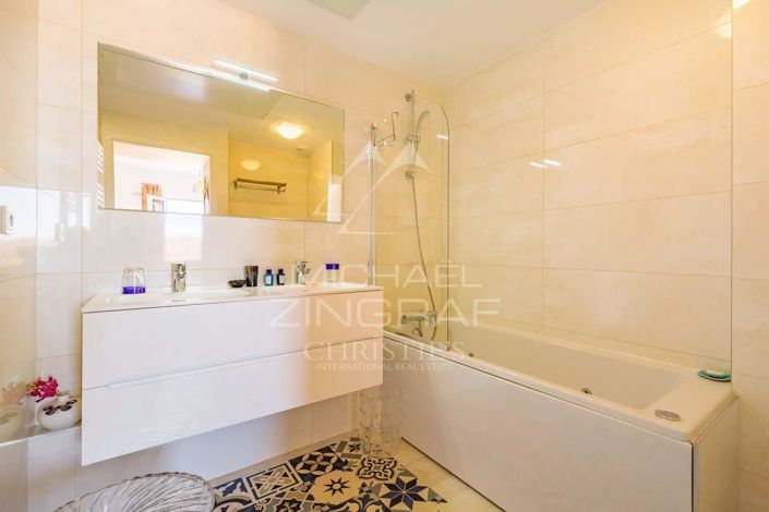 Image No.12-3 Bed Apartment for sale