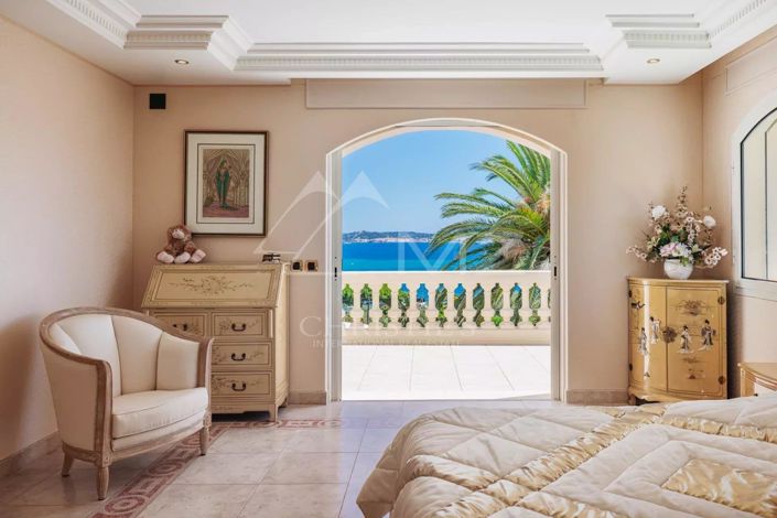 Image No.9-5 Bed House for sale