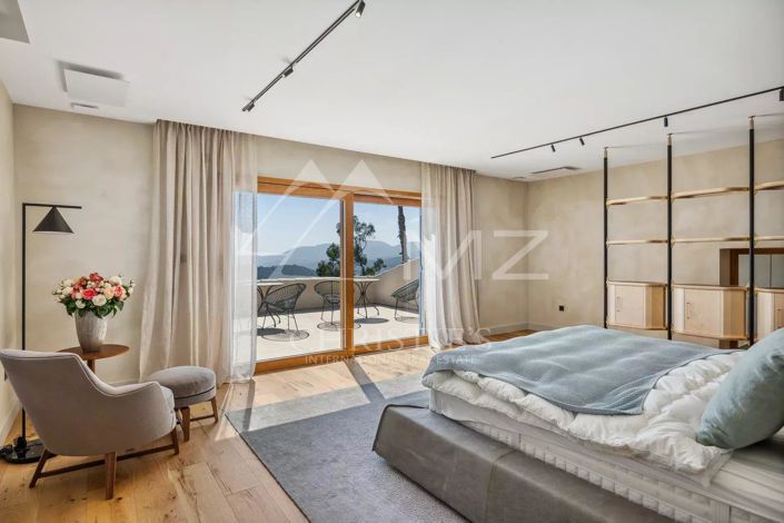 Image No.7-6 Bed House for sale