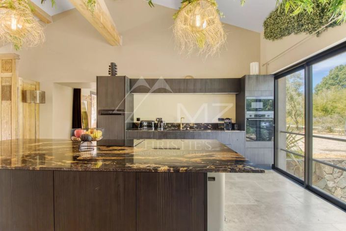 Image No.6-6 Bed House for sale