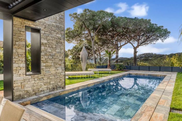 Image No.2-Maison de 4 chambres à vendre à Sainte-Maxime