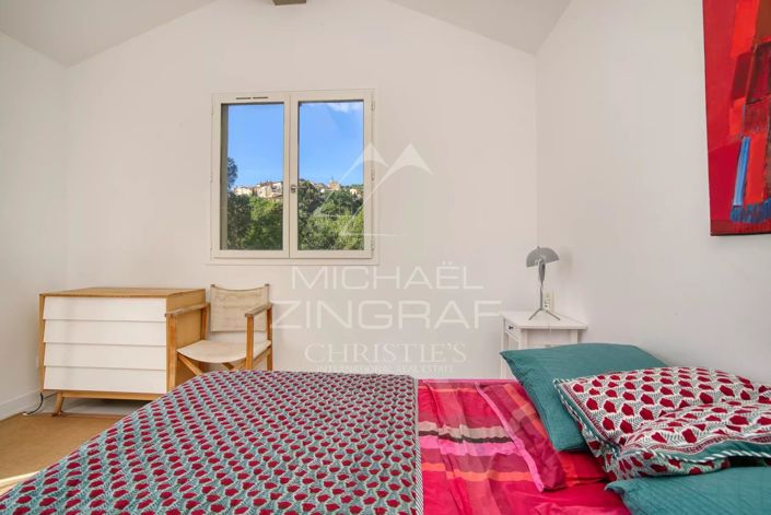 Image No.15-4 Bed House for sale