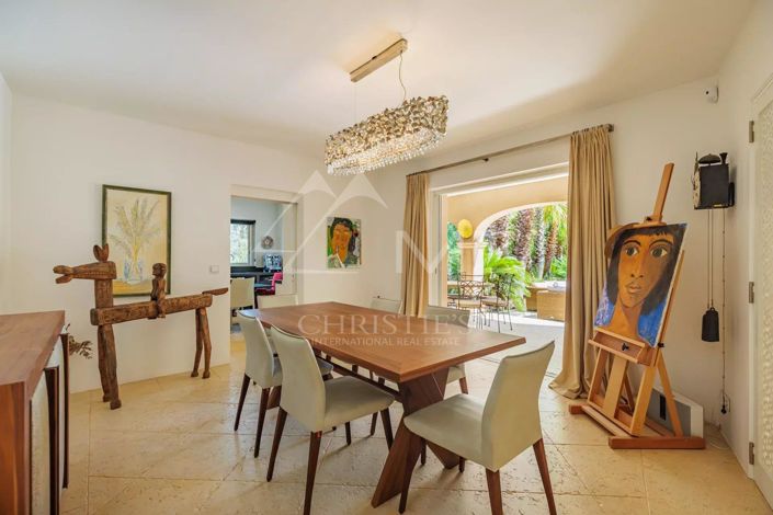 Image No.4-5 Bed House for sale
