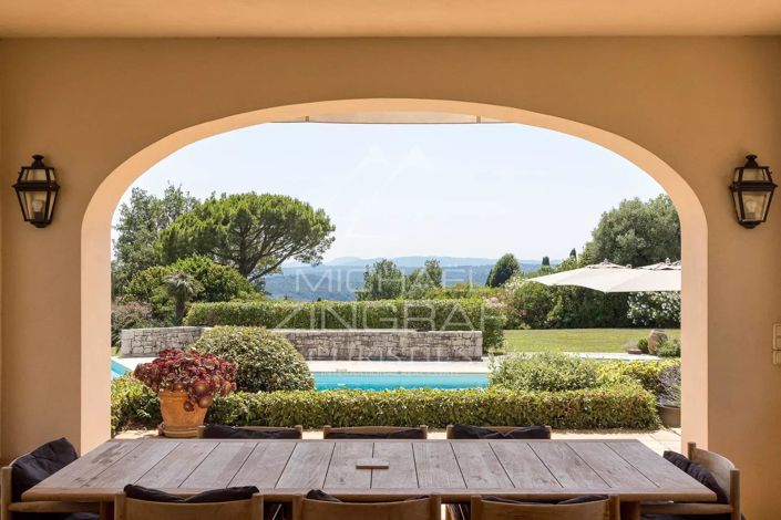 Image No.7-6 Bed House for sale