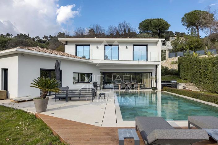 Image No.2-4 Bed House for sale