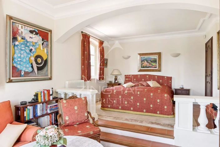 Image No.10-4 Bed House for sale