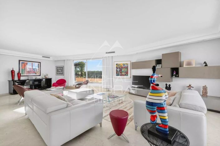 Image No.3-Appartement de 4 chambres à vendre à Saint-Laurent-du-Var