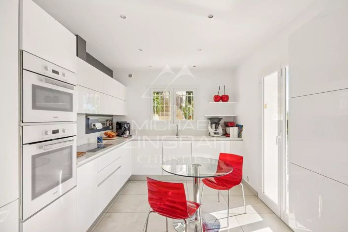 Image No.7-3 Bed House for sale