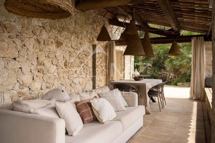 Image No.5-5 Bed House for sale