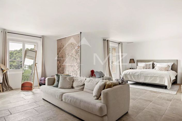 Image No.9-5 Bed House for sale