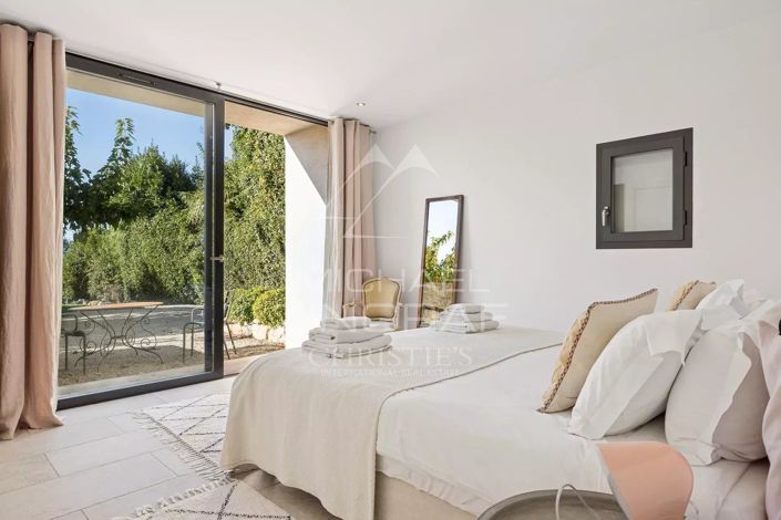 Image No.10-4 Bed House for sale