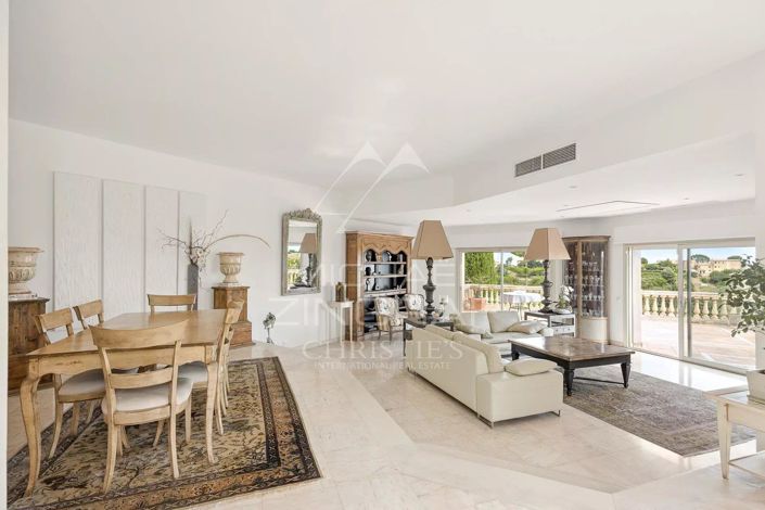 Image No.7-6 Bed House for sale