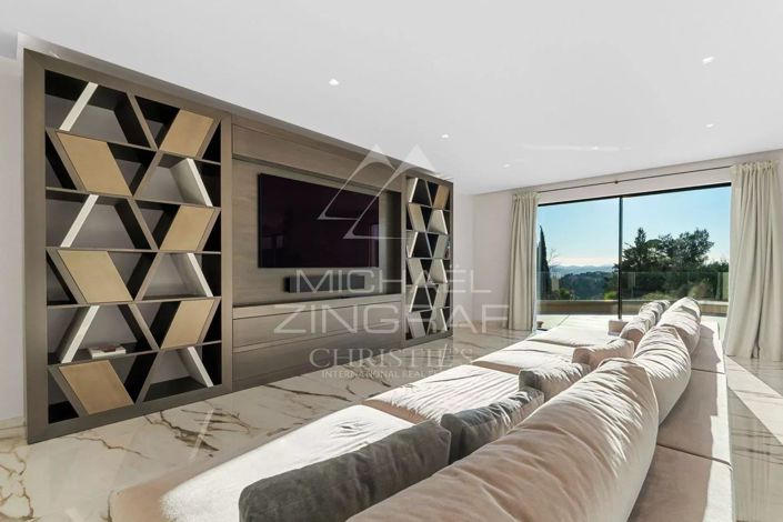 Image No.10-9 Bed House for sale