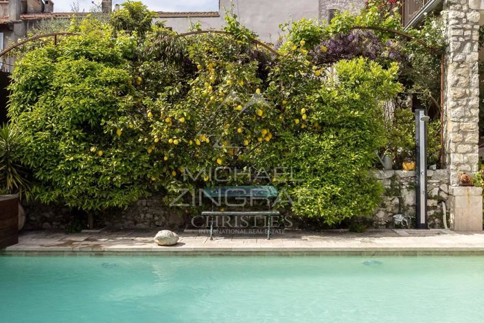 Image No.12-6 Bed House for sale