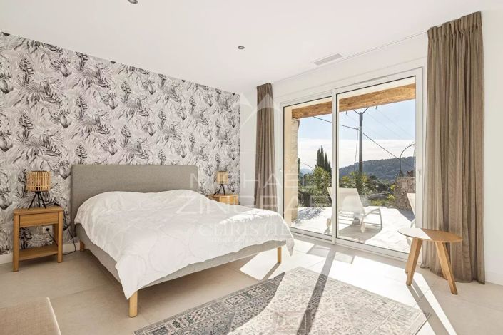 Image No.10-6 Bed House for sale