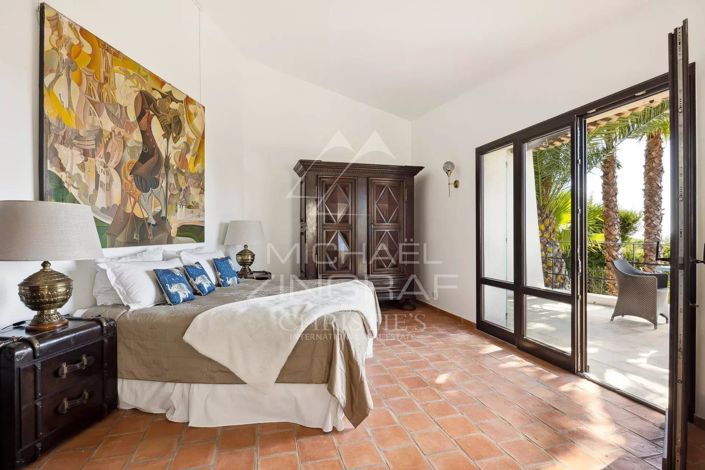 Image No.10-5 Bed House for sale