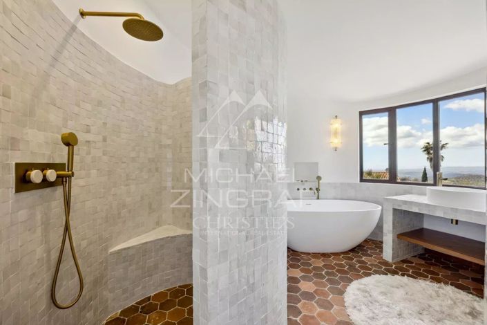 Image No.11-5 Bed House for sale