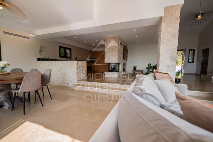 Image No.10-4 Bed House for sale