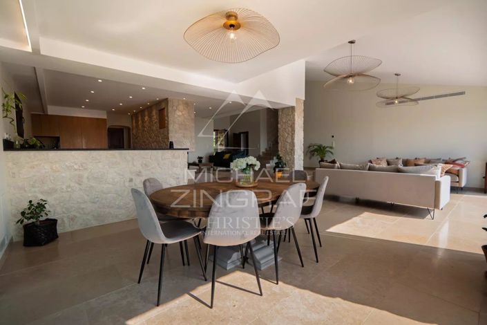 Image No.12-4 Bed House for sale