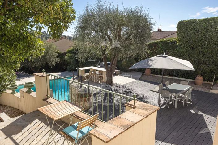 Image No.10-5 Bed House for sale