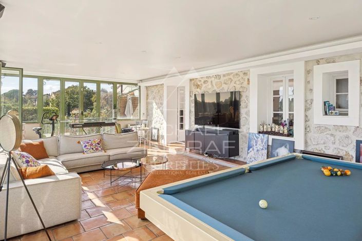 Image No.7-5 Bed House for sale