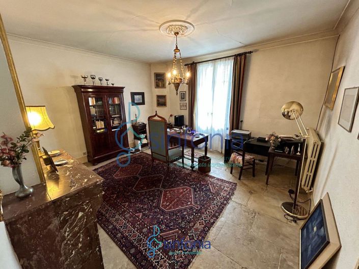 Image No.11-6 Bed House for sale