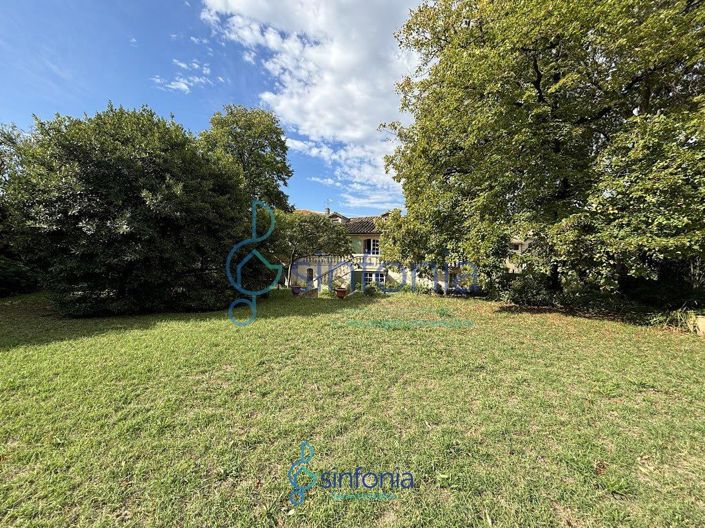 Image No.6-6 Bed House for sale