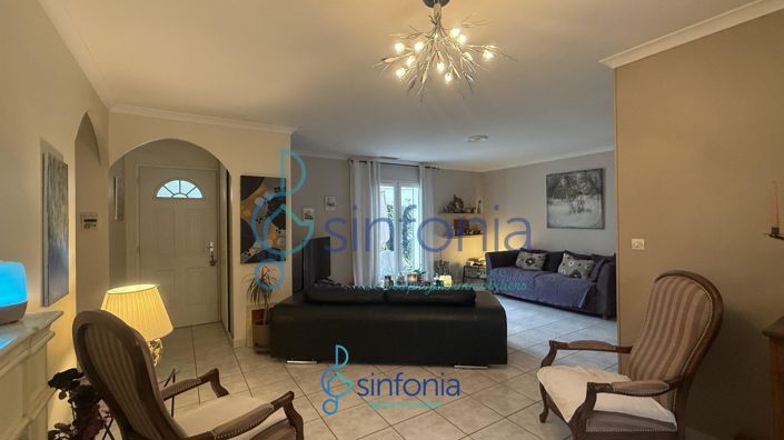 Image No.11-3 Bed House for sale