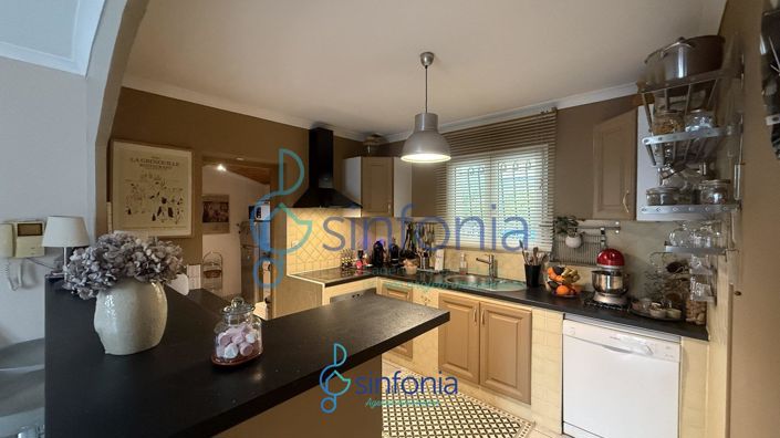 Image No.12-3 Bed House for sale