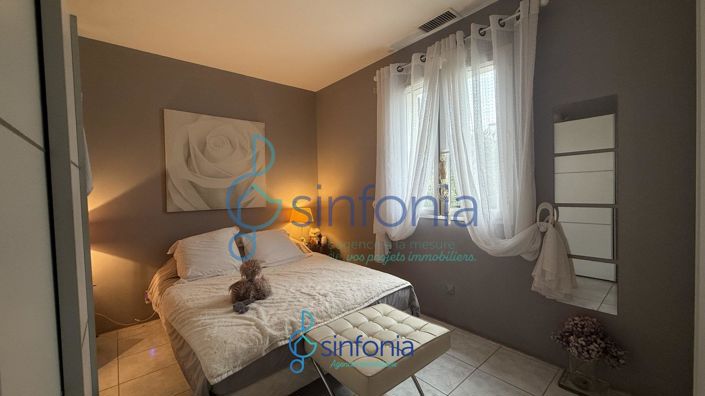 Image No.15-3 Bed House for sale