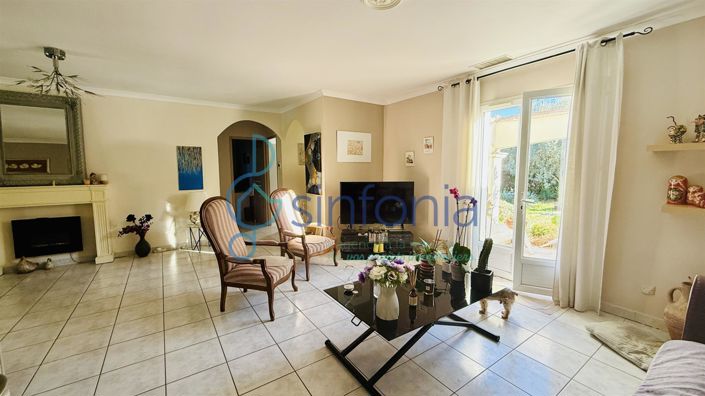 Image No.7-3 Bed House for sale