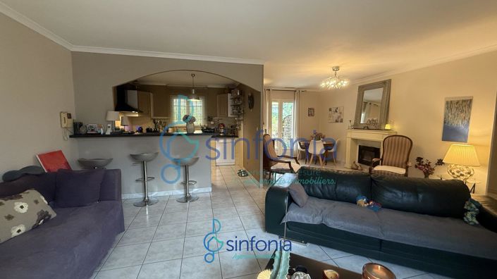 Image No.9-3 Bed House for sale