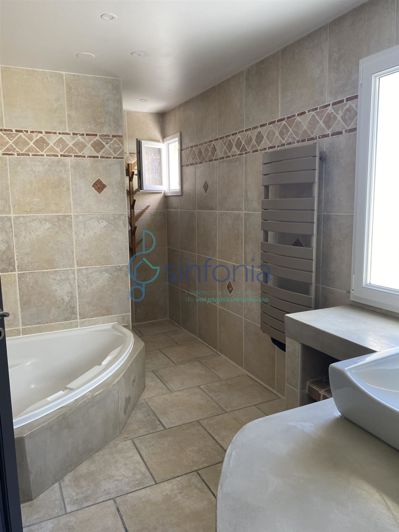 Image No.20-Maison de 4 chambres à vendre à Saint-Geniès-de-Malgoirès