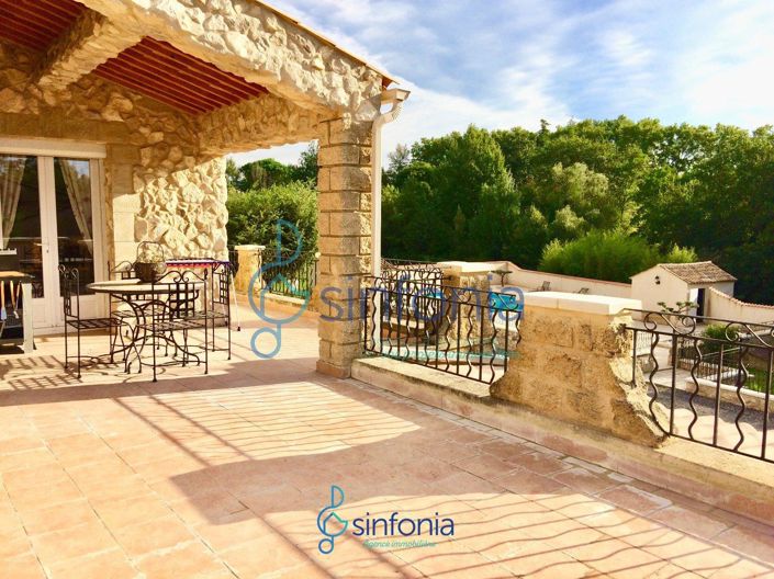 Image No.18-6 Bed House for sale