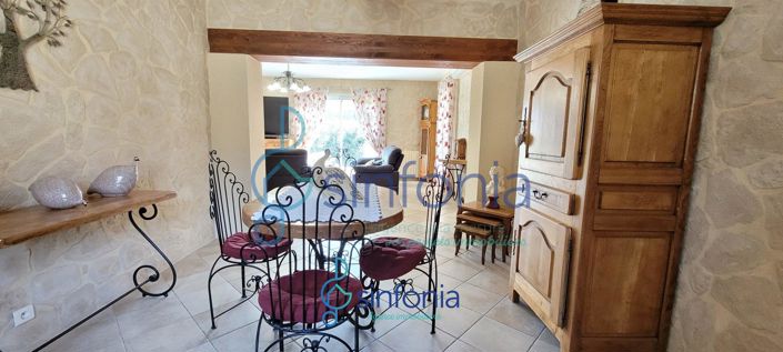 Image No.4-6 Bed House for sale